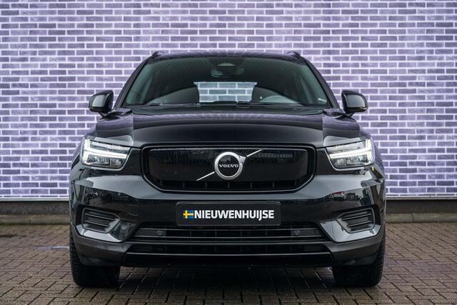Volvo XC40 Recharge Twin AWD Plus 78 kWh | Lederen bekleding | Trekhaak | Adaptive Cruise control | Warmtepomp | Google Maps navigatie | Stoel-/stuurverwarming | Keyless entry