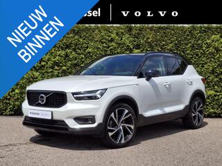 volvo-xc40-b5-awd-r-design-panorama