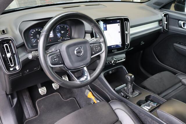 Volvo XC40 1.5 T3 R-Design Navigatie, Cruise control, Climate control, Trekhaak