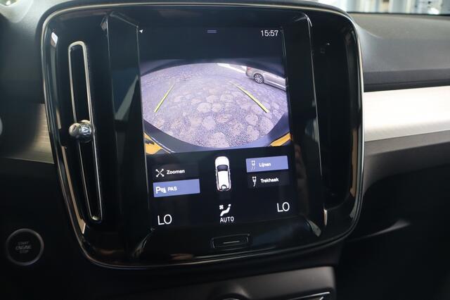 Volvo XC40 1.5 T3 | Geen import | Camera | Schuifdak | Carplay
