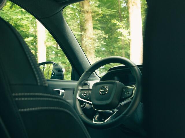 Volvo XC40 Single Motor Extended Range Plus 82 kWh | Parkeercamera