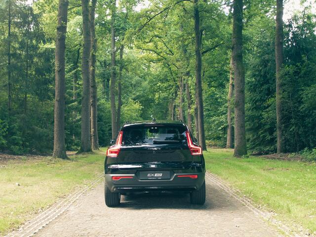 Volvo XC40 Single Motor Extended Range Plus 82 kWh | Parkeercamera
