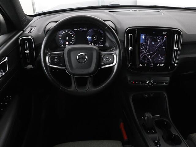 Volvo XC40 1.5 T4 Rech R Design Expression | Panoramadak | Stoel & stuurverwarming | Adaptive cruise | Trekhaak | Camera | Carplay | Getint glas | PHEV