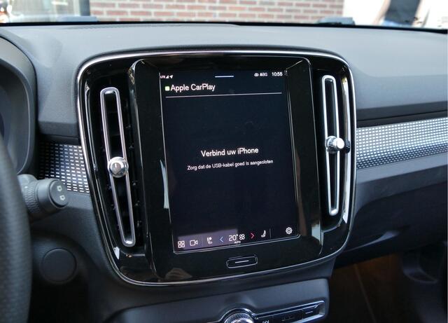 Volvo XC40 Recharge P8 AWD R-Design | schuifdak | Harman Kardon audio | trekhaak | verwarmd stuur