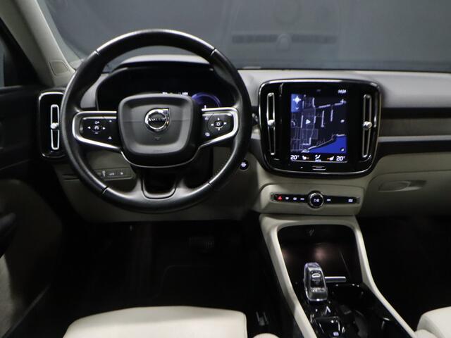 Volvo XC40 1.5 T5 Twin Engine Inscription [SCHUIFKANTELDAK, CAMERA, VOL LEDER, STOELVERWARMING, PDC V+A, BLUETOOTH, CRUISE CONTROL, CLIMATE CONTROL, NIEUWSTAAT]