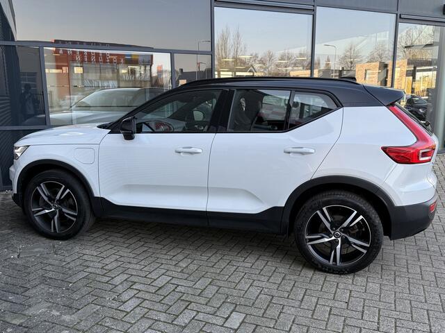 Volvo XC40 1.5 T4 Recharge R-Design PHEV,NAVI/CAM360,PANO,H/K,TREKHAAK