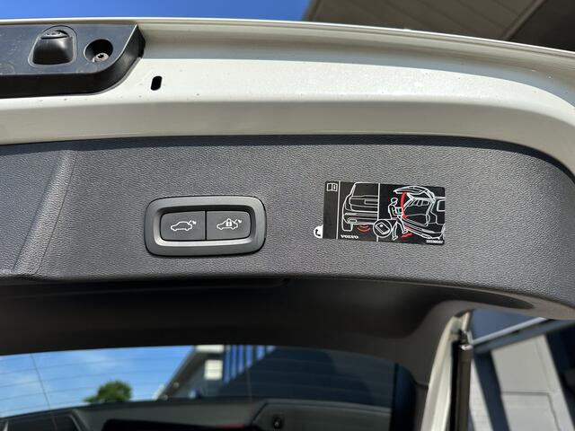 Volvo XC40 1.5 T5 Recharge R-Design Panodak