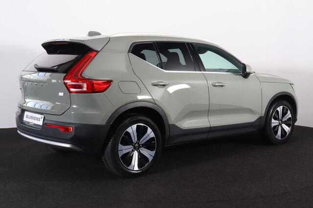Volvo XC40 T4 Recharge Core Bright - IntelliSafe Assist & Surround - Parkeercamera achter - Verwarmde voorstoelen & stuur - Parkeersensoren voor & achter - Draadloze tel. lader - Extra getint glas - 19' LMV