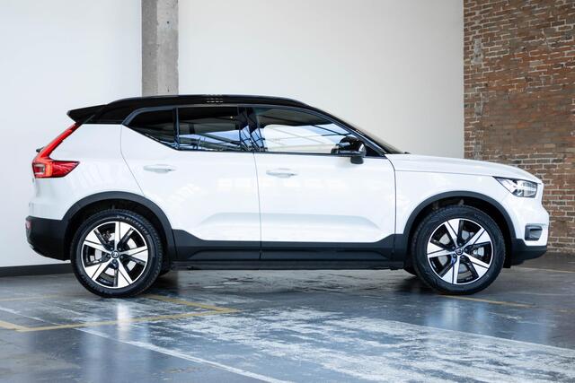 Volvo XC40 Recharge P8 AWD R-Design | Panoramadak | 360 Graden Camera | Extra Getint Glas | BLIS Dodehoekdetectie | Adaptieve Cruise Control | Google Maps | Verwarmbare Voorstoelen | Parkeerverwarming | Apple Carplay
