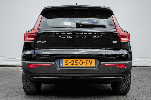 Volvo XC40 Recharge Core 70 kWh Camera/ Stoel-stuurverwarming/ Full led/ Carplay/ Contourstoelen/ 19" Lmv