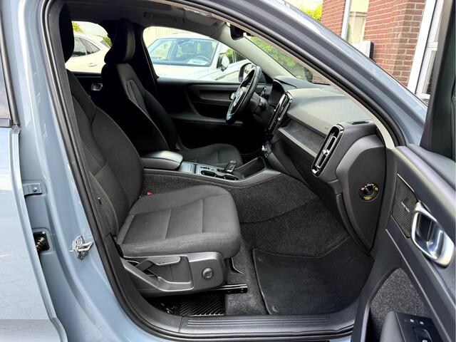 Volvo XC40 1.5 T3 Momentum Camera, Harman/Kardon, App Connect