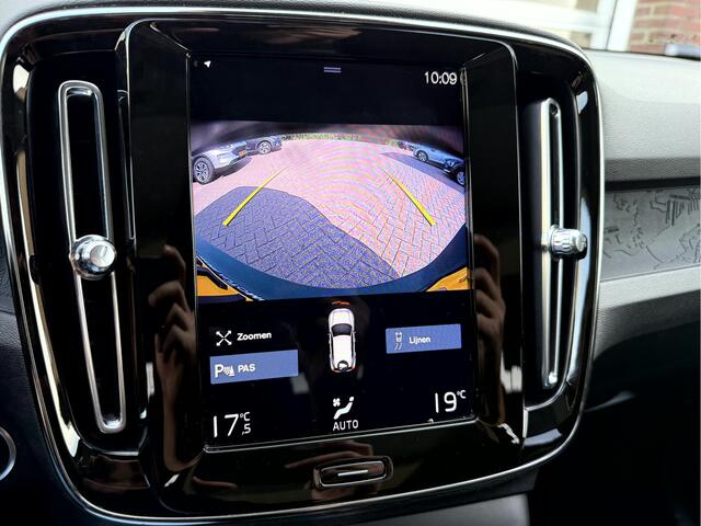 Volvo XC40 1.5 T3 Momentum Camera, Harman/Kardon, App Connect
