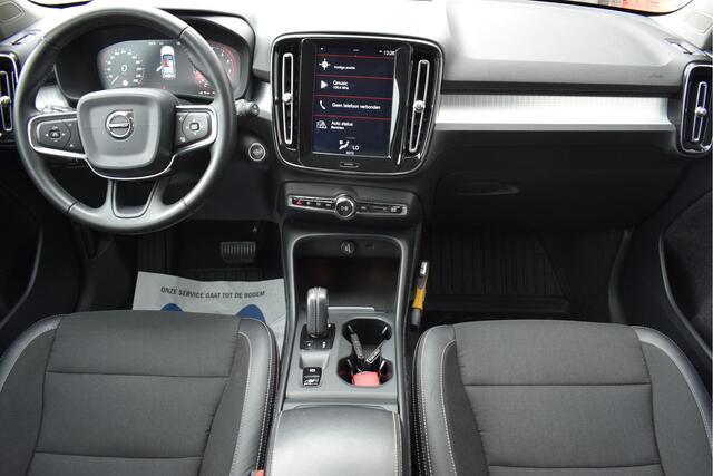 Volvo XC40 2.0 T4 Momentum Trekhaak, Pilot assist, 360", PDC, Park assist, NAP