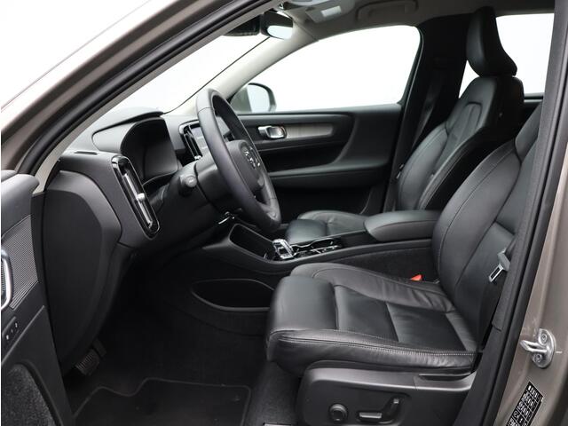 Volvo XC40 T5 Recharge Inscription / Lederen Bekleding / Elektrische Stoelen / Stoel + Stuurverwarming /Adaptive Cruise / Parkeercamera / Keyless / Pilot Assist /