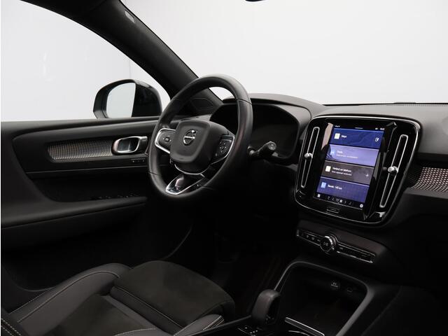 Volvo XC40 Recharge Pro / Trekhaak / Adapt. Cruise Control / Pano. Dak / Stoel- + Stuurwielverwarming / Elek. verstelbare stoelen / BLIS / Harman Kardon