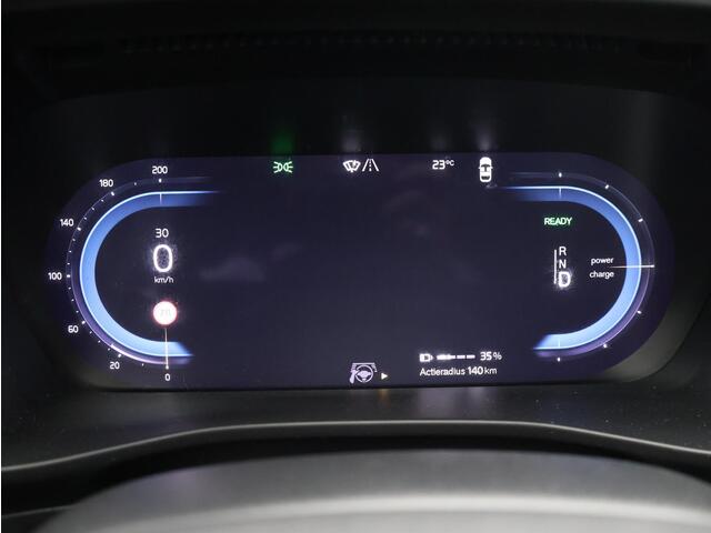 Volvo XC40 Recharge Pro / Trekhaak / Adapt. Cruise Control / Pano. Dak / Stoel- + Stuurwielverwarming / Elek. verstelbare stoelen / BLIS / Harman Kardon