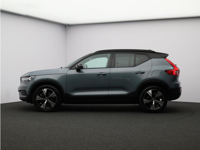 Volvo XC40 Recharge Pro / Trekhaak / Adapt. Cruise Control / Pano. Dak / Stoel- + Stuurwielverwarming / Elek. verstelbare stoelen / BLIS / Harman Kardon
