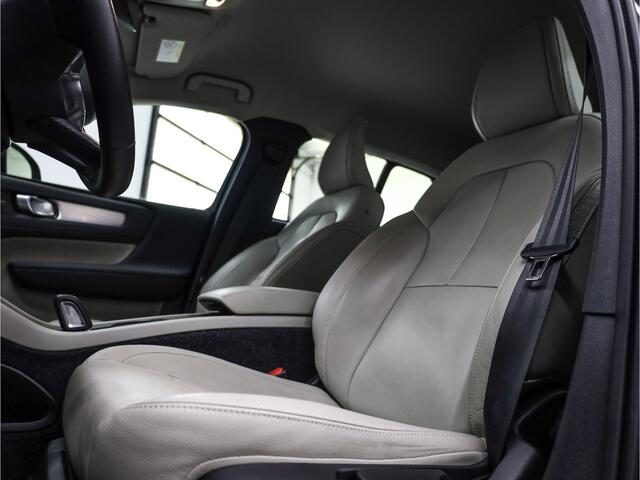 Volvo XC40 1.5 T5 Recharge Inscription Camera | Harman Kardon audio installatie