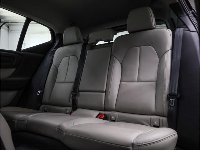 Volvo XC40 1.5 T5 Recharge Inscription Camera | Harman Kardon audio installatie