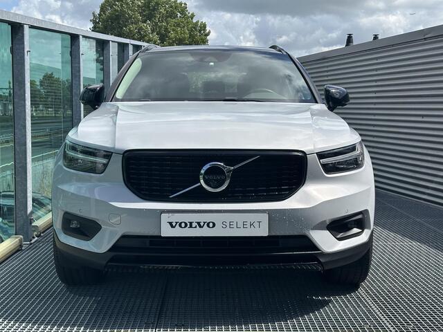 Volvo XC40 1.5 T4 Recharge R-Design Expression / Pano. dak / Stuur + stoelen verwarmd / Camera achter / Harman Kardon / Carplay / Pilot assist /