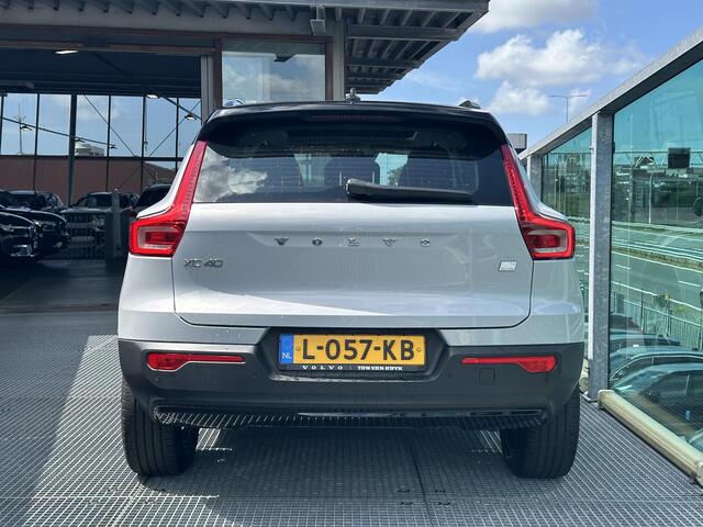 Volvo XC40 1.5 T4 Recharge R-Design Expression / Pano. dak / Stuur + stoelen verwarmd / Camera achter / Harman Kardon / Carplay / Pilot assist /
