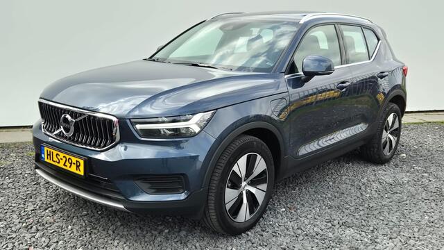 Volvo XC40 hybrid 22.500 km - Panorama dak - Park Assist Pack - Winter Pack - Voorruit verwarming