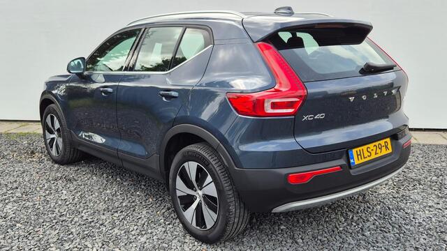 Volvo XC40 hybrid 22.500 km - Panorama dak - Park Assist Pack - Winter Pack - Voorruit verwarming