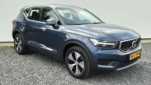 Volvo XC40 hybrid 22.500 km - Panorama dak - Park Assist Pack - Winter Pack - Voorruit verwarming