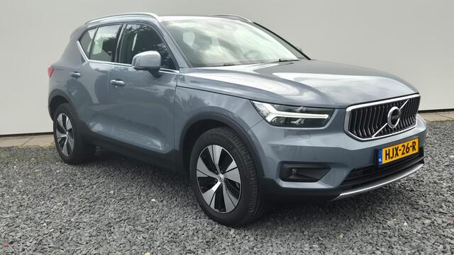 Volvo XC40 1.5 T4 Hybrid - Trekhaak - Park Assist - Lighting Pack - Climate Pack - Verwarmbare voorruit