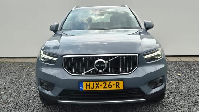 Volvo XC40 1.5 T4 Hybrid - Trekhaak - Park Assist - Lighting Pack - Climate Pack - Verwarmbare voorruit
