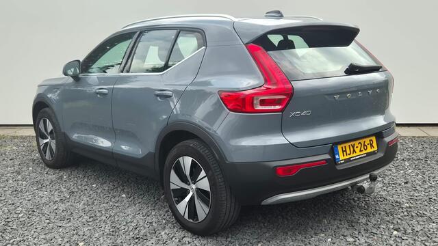 Volvo XC40 1.5 T4 Hybrid - Trekhaak - Park Assist - Lighting Pack - Climate Pack - Verwarmbare voorruit