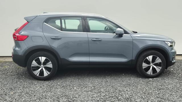 Volvo XC40 1.5 T4 Hybrid - Trekhaak - Park Assist - Lighting Pack - Climate Pack - Verwarmbare voorruit