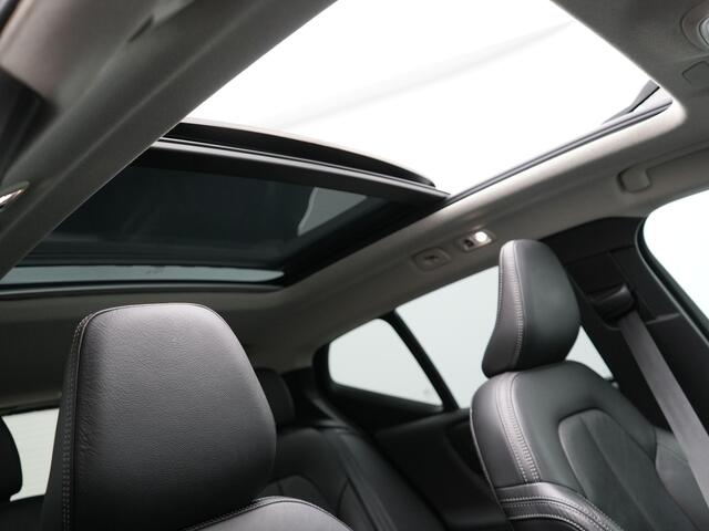 Volvo XC40 T4 Recharge Inscription Plug In Hybrid 211pk Dealer O.H PHEV | Panodak | Lederen Sportstoelen Memory | Adaptive Cruise | 360 Camera | 21"L.M | Harman Kardon | Keyless |