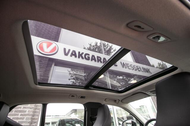 Volvo XC40 1.5 T5 Plug-in hybrid Ultimate Dark - All in rijklaarprijs | Schuifdak | Trekhaak wegklapbaar | Lederen bekleding