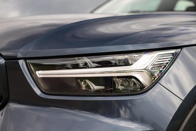 Volvo XC40 Recharge Core ? LED ? 20 inch ? Stuurverwarming