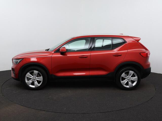 Volvo XC40 2.0 B3 Momentum Mild Hybrid | Navi | ECC | PDC | Cam | LED |