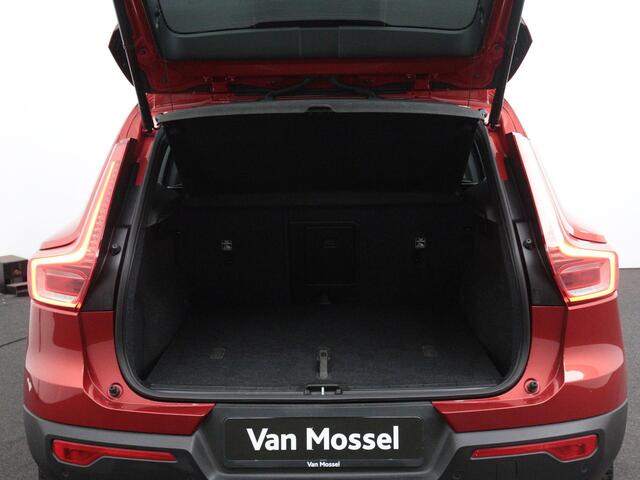 Volvo XC40 2.0 B3 Momentum Mild Hybrid | Navi | ECC | PDC | Cam | LED |