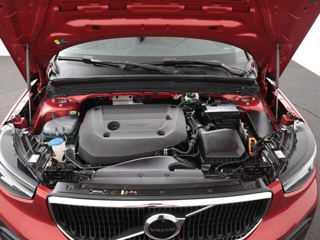 Volvo XC40 2.0 B3 Momentum Mild Hybrid | Navi | ECC | PDC | Cam | LED |