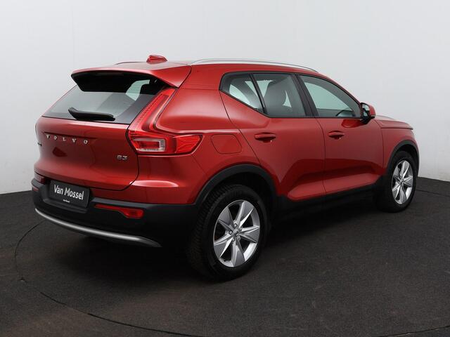 Volvo XC40 2.0 B3 Momentum Mild Hybrid | Navi | ECC | PDC | Cam | LED |