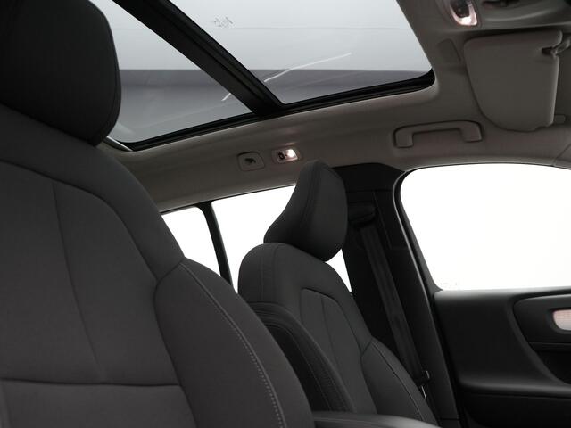Volvo XC40 T4 Recharge Inscription Plug In Hybrid 211pk PHEV | Panodak | Trekhaak af Fabriek | Navigatie | Cruise Control | Camera | Apple Carplay | Climate Control | Virtual | DAB |