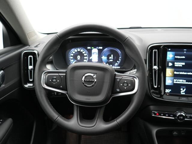 Volvo XC40 T4 Recharge Inscription Plug In Hybrid 211pk PHEV | Panodak | Trekhaak af Fabriek | Navigatie | Cruise Control | Camera | Apple Carplay | Climate Control | Virtual | DAB |