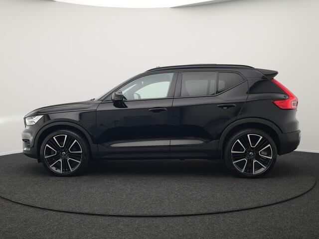 Volvo XC40 T4 Recharge R-Design Plug In hybrid 211pk Dealer O.H PHEV | Panodak | Leder Alcantara Sportstoelen Memory & Verwarmd | Camera | Cruise Control | Apple Carplay | DAB | Virtual |