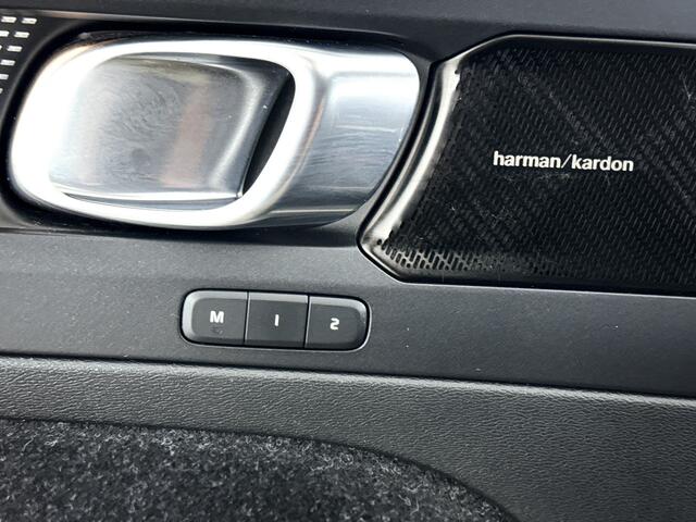 Volvo XC40 Recharge P8 Aut. AWD R-Design | Panoramadak | 360º camera | Harman Kardon | Stoel- en stuurverwarming
