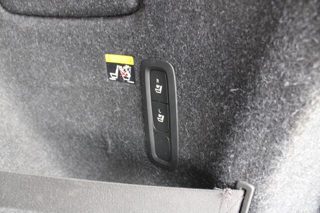 Volvo XC40 T5 Automaat AWD R-Design Intro Edition | 360 Camera | El. Stoelen | Blis | Adapt. Cruise | Verw. Stoel & Stuurwiel | Schuif/kanteldak
