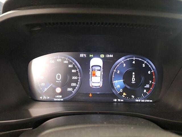 Volvo XC40 T2 Core Aut. | LED | Climate | Navigatie | Zitting verlengers | Keyless Entry + Start