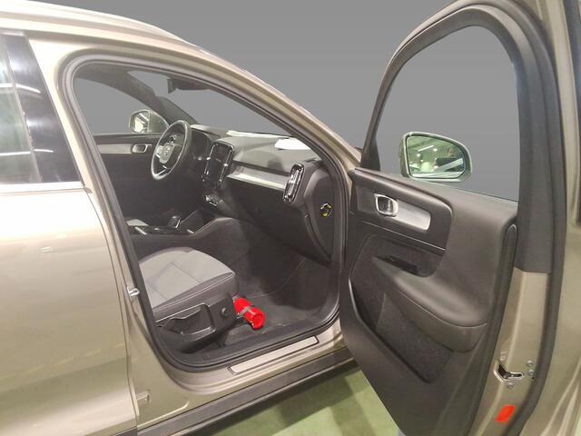 Volvo XC40 1.5 T4 Recharge Inscription Expression TREKH. | WINTERPACK | CAMERA | ECC | PDC V+A