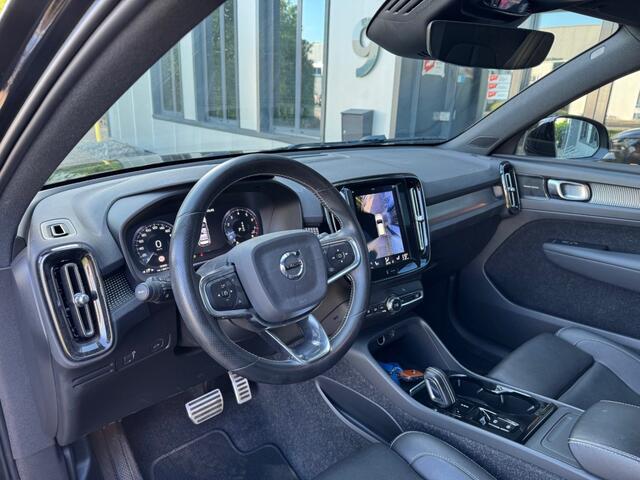 Volvo XC40 T-3 R-Design Panorama, Inklapbare trekhk, 360 camera, Leder,