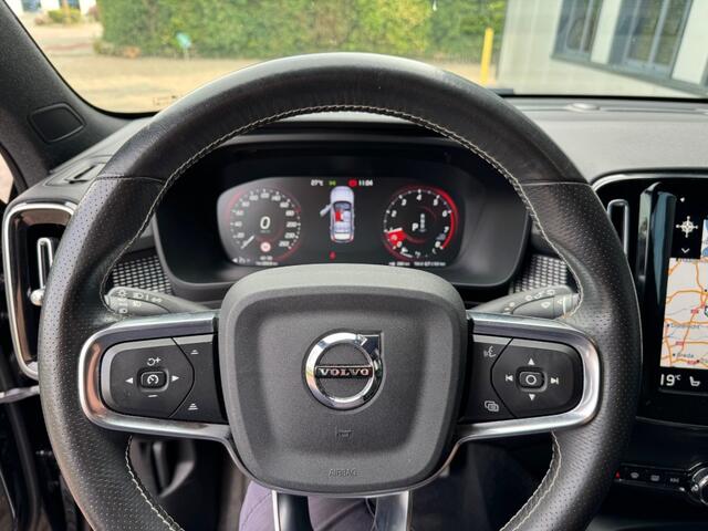 Volvo XC40 R-design, Black-edition, Navi, adap. cruisecontrl, trekhk, LM-velgen