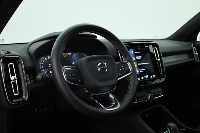 Volvo XC40 1.5 T5 Recharge R-Design | Pano | Elek. trekhaak | Adapt. Cruise | Stoel- Stuurverw. | Camera