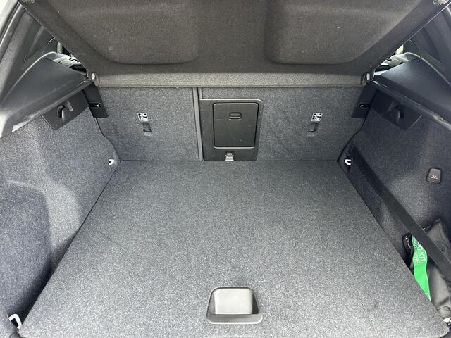 Volvo XC40 1.5 T5 Twin Engine R-Design / Pan. Dak / Camera / Elek. Stoelen / CarPlay /